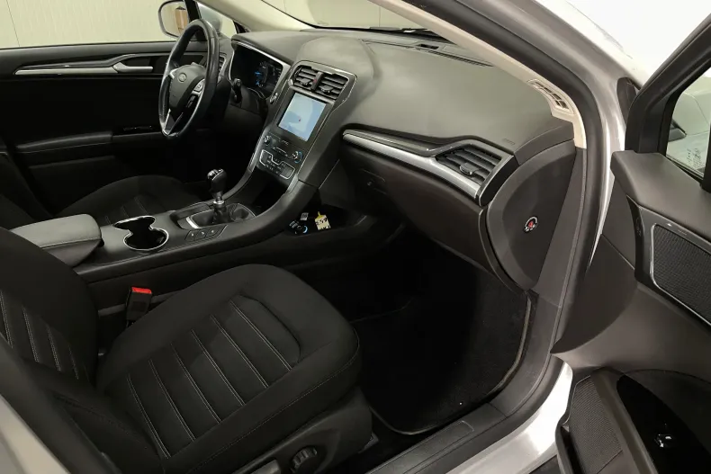 Ford Mondeo din 2021 cu 62.458 km - oferta FOR208286 - foto 9