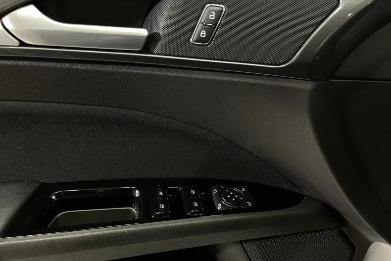 Ford Mondeo din 2021 cu 62.458 km - oferta FOR208286 - foto 20