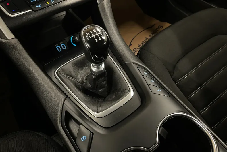 Ford Mondeo din 2021 cu 62.458 km - oferta FOR208286 - foto 25