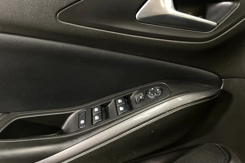 Opel Grandland (X) din 2021 cu 123.616 km - oferta OPE208290 - foto 17