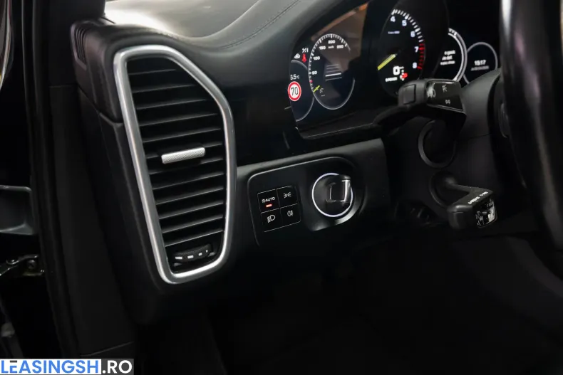 Porsche Cayenne din 2020 cu 143.600 km - oferta POR208304 - foto 18