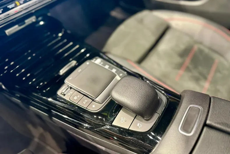 Mercedes-Benz CLA 45 AMG (Clasa CLA) din 2020 cu 80.538 km - oferta MER208313 - foto 17