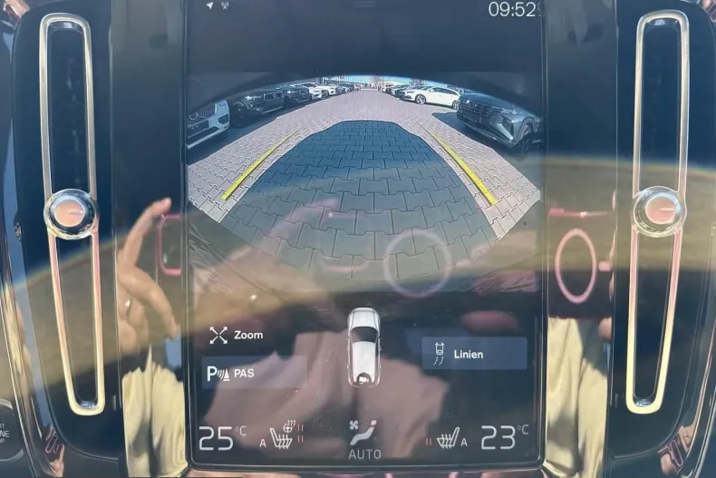 Volvo XC40 din 2021 cu 121.600 km - oferta VOL208316 - foto 12