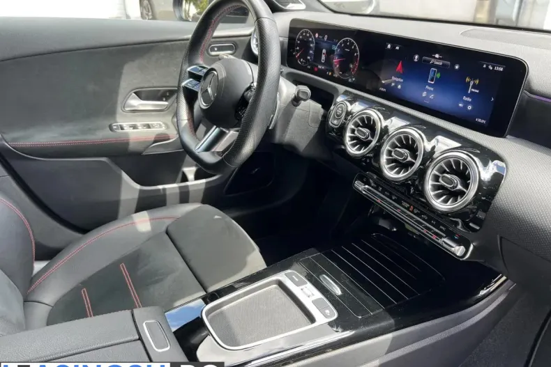 Mercedes-Benz A 220 (Clasa A) din 2022 cu 32.298 km - oferta MER208326 - foto 13
