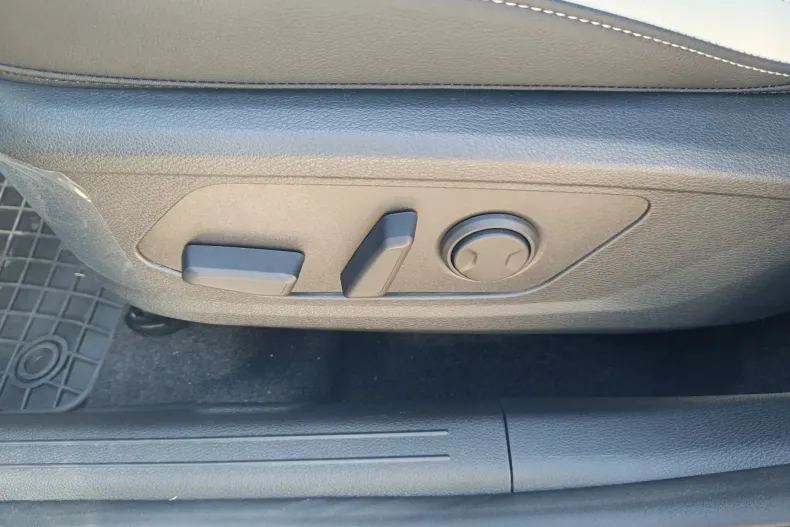 Kia Sportage din 2025 cu 9 km - oferta KIA208329 - foto 11