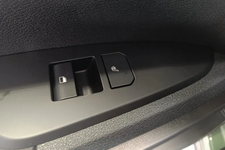 Kia Sportage din 2025 cu 12 km - oferta KIA208330 - foto 24