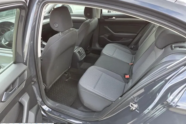 Volkswagen Passat din 2021 cu 57.700 km - oferta VOL208332 - foto 7