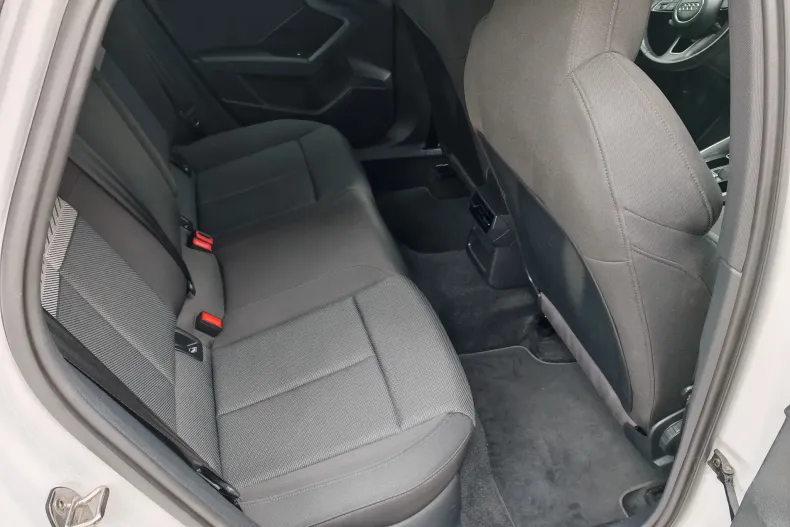 Audi A3 din 2021 cu 202.863 km - oferta AUD208345 - foto 19