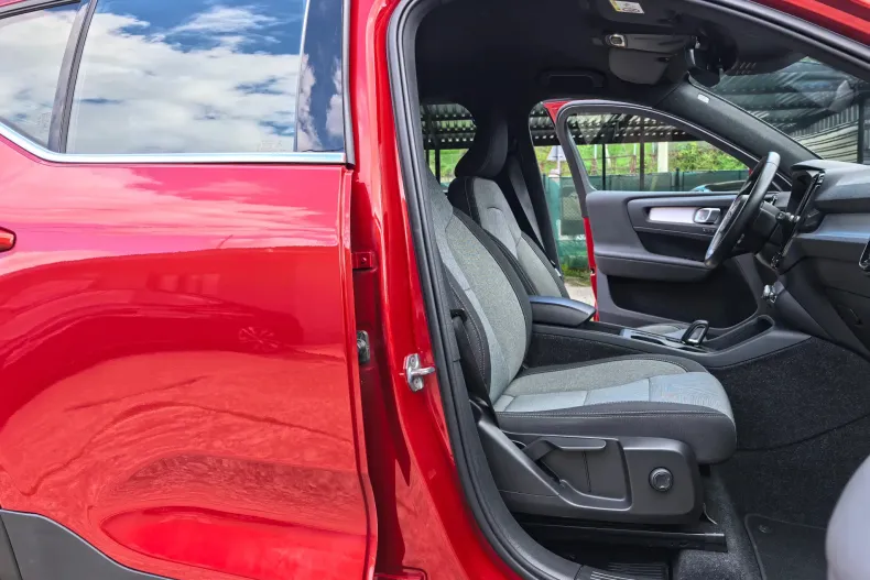 Volvo XC40 din 2021 cu 112.100 km - oferta VOL208352 - foto 15