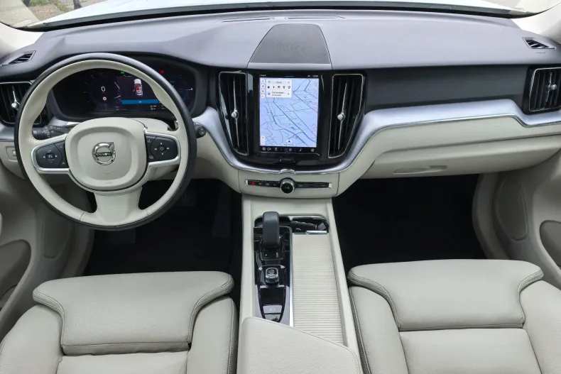 Volvo XC60 din 2022 cu 120.950 km - oferta VOL208353 - foto 6