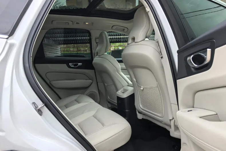 Volvo XC60 din 2022 cu 120.950 km - oferta VOL208353 - foto 14