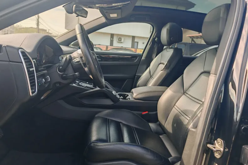 Porsche Cayenne Coupe din 2022 cu 67.772 km - oferta POR208357 - foto 6