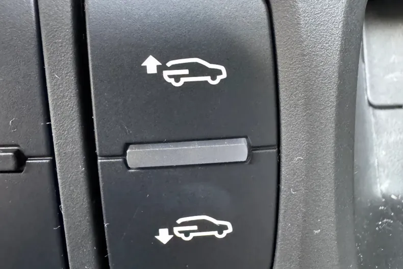 Audi Q8 din 2023 cu 85.577 km - oferta AUD208360 - foto 23