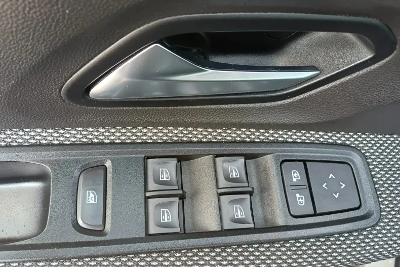 Dacia Sandero Stepway din 2022 cu 70.565 km - oferta DAC208367 - foto 12