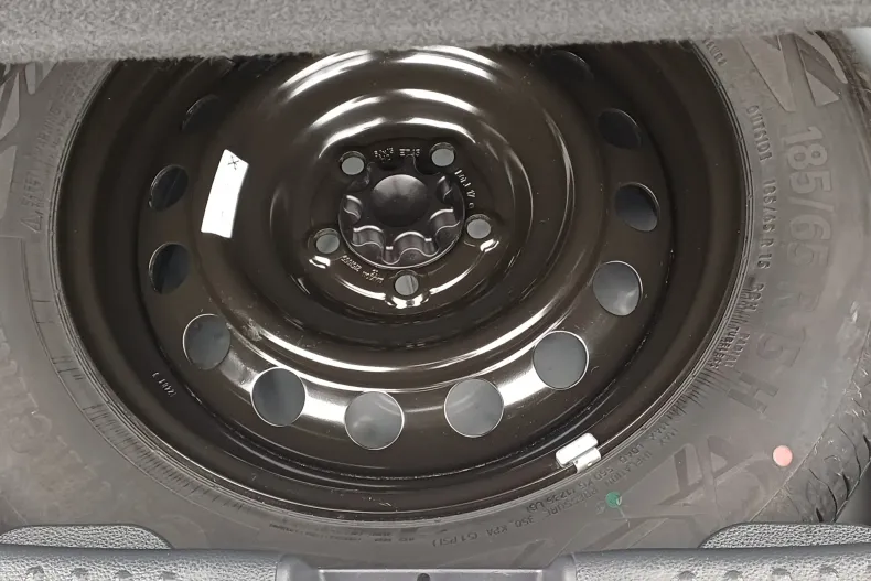 Toyota Yaris din 2021 cu 80.611 km - oferta TOY208368 - foto 7