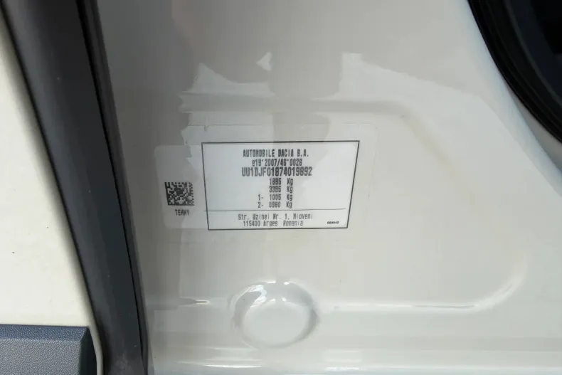 Dacia Duster din 2025 cu 17.631 km - oferta DAC208372 - foto 9