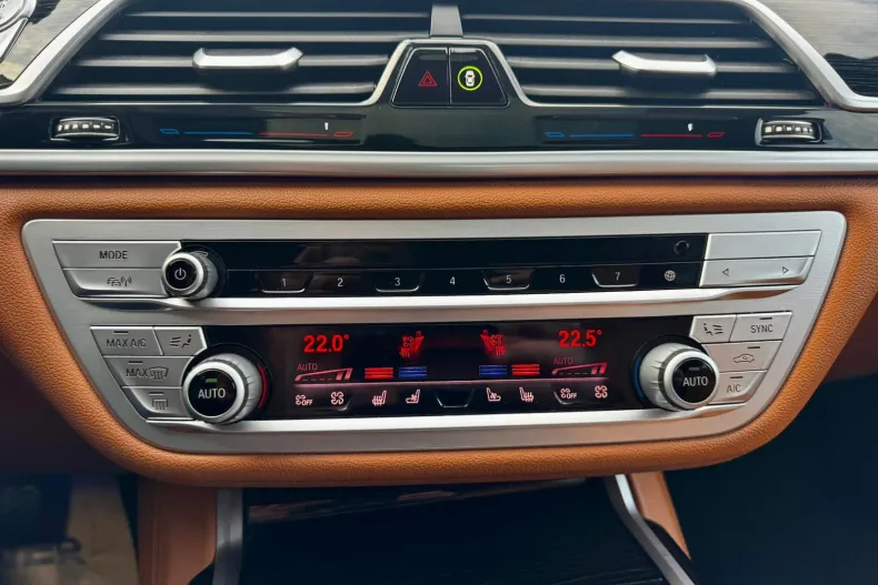 BMW 730d (Seria 7) din 2020 cu 135.278 km - oferta BMW208383 - foto 13