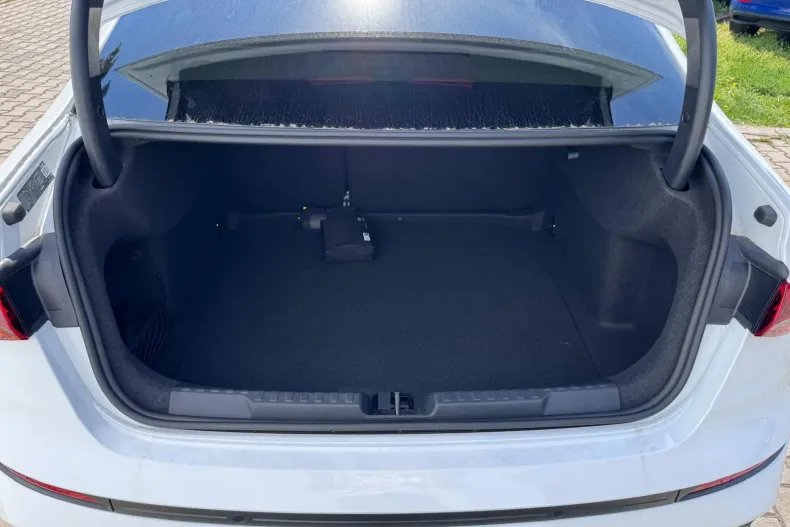 Audi A3 din 2025 cu 2.604 km - oferta AUD208386 - foto 26