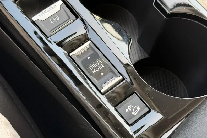 Peugeot 2008 din 2021 cu 133.000 km - oferta PEU208393 - foto 31