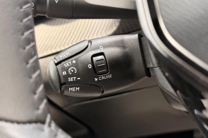 Peugeot 2008 din 2021 cu 133.000 km - oferta PEU208393 - foto 32