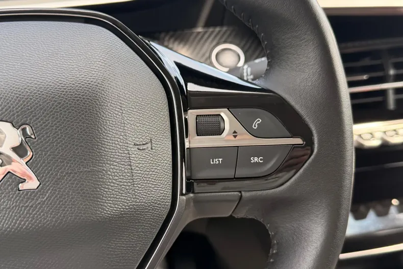 Peugeot 2008 din 2021 cu 133.000 km - oferta PEU208393 - foto 36