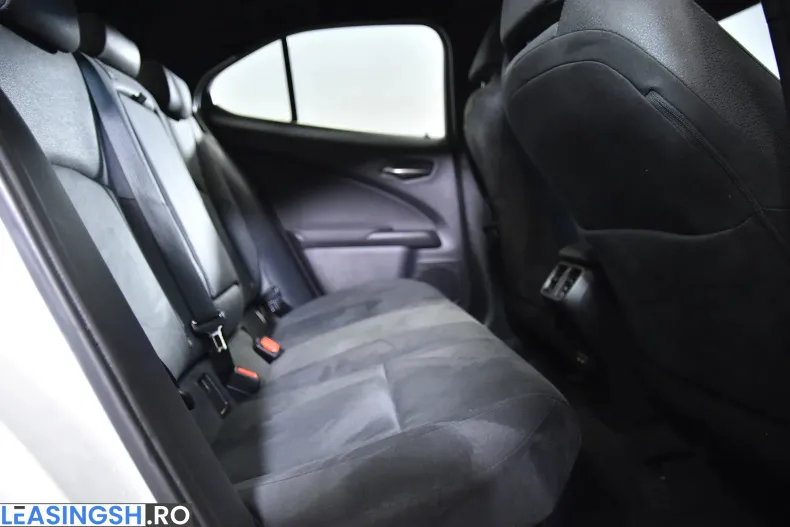 Lexus UX din 2021 cu 37.439 km - oferta LEX208395 - foto 12