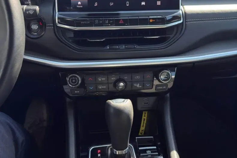 Jeep Compass din 2024 cu 53.796 km - oferta JEE208399 - foto 11