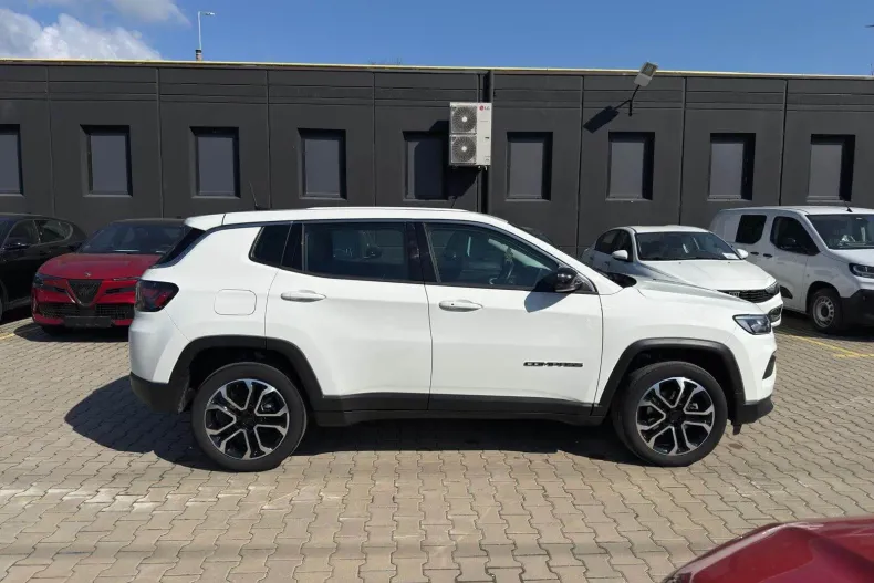 Jeep Compass din 2024 cu 53.796 km - oferta JEE208399 - foto 15