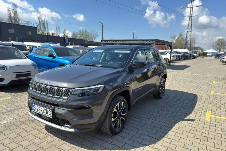 Jeep Compass din 2024 cu 40.830 km - oferta JEE208400 - foto 1