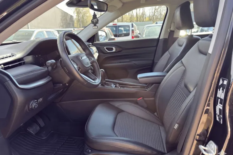 Jeep Compass din 2024 cu 47.073 km - oferta JEE208401 - foto 8