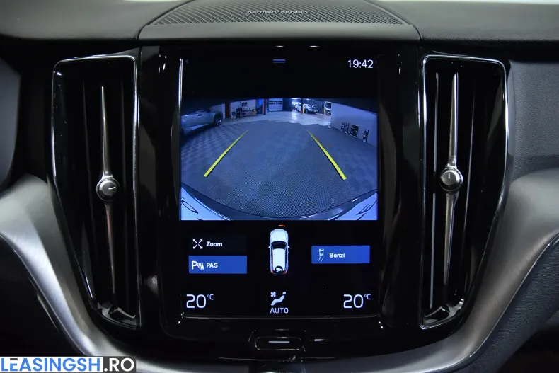 Volvo XC60 din 2020 cu 136.004 km - oferta VOL208412 - foto 19