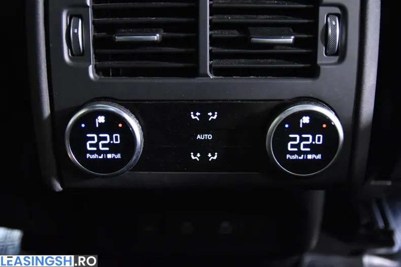 Land Rover Discovery din 2020 cu 79.357 km - oferta LAN208419 - foto 26