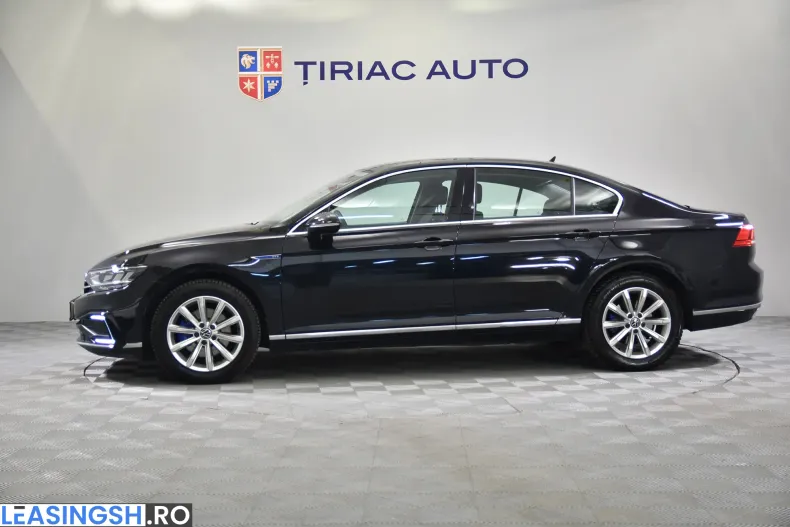 Volkswagen Passat din 2022 cu 65.517 km - oferta VOL208438 - foto 2