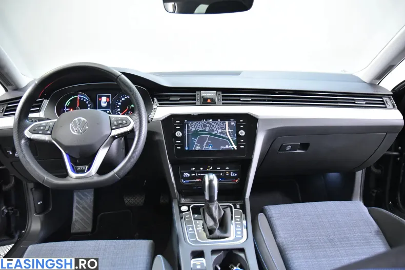Volkswagen Passat din 2022 cu 65.517 km - oferta VOL208438 - foto 9