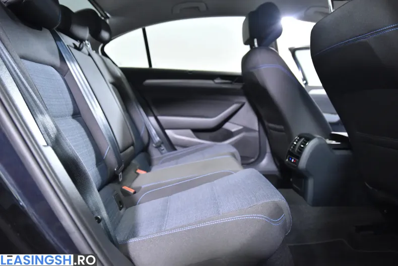 Volkswagen Passat din 2022 cu 65.517 km - oferta VOL208438 - foto 12