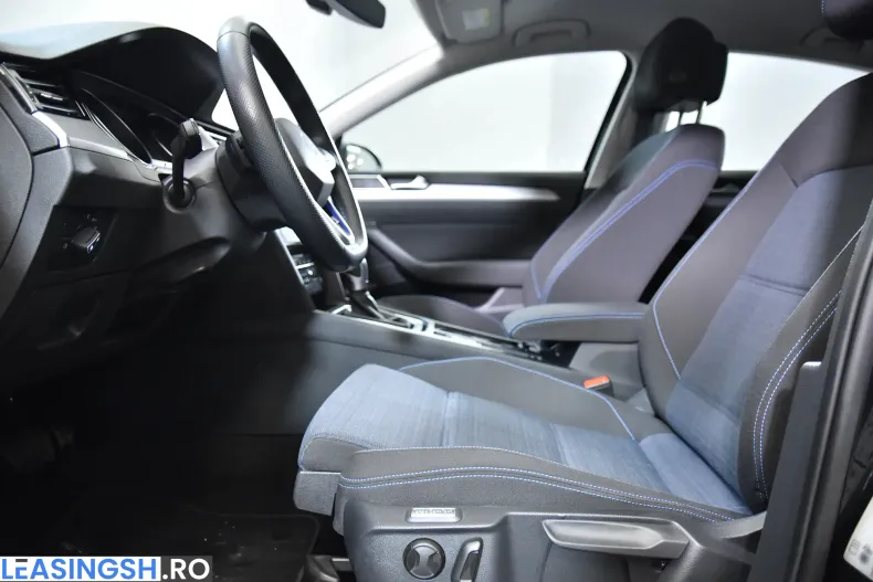 Volkswagen Passat din 2022 cu 65.517 km - oferta VOL208438 - foto 23