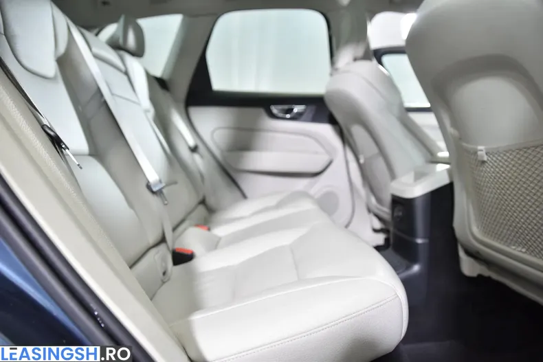Volvo XC60 din 2021 cu 79.753 km - oferta VOL208449 - foto 12