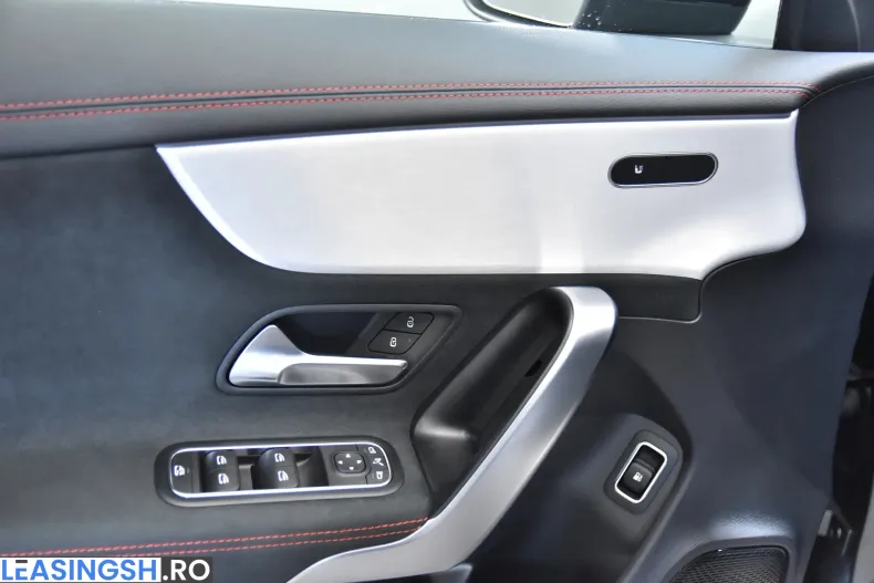 Mercedes-Benz CLA 250 (Clasa CLA) din 2024 cu 11.406 km - oferta MER208451 - foto 14