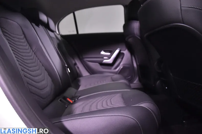 Mercedes-Benz A 180 (Clasa A) din 2024 cu 7.956 km - oferta MER208458 - foto 12