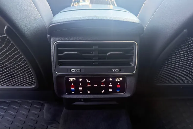 Audi Q8 din 2022 cu 148.840 km - oferta AUD208471 - foto 9