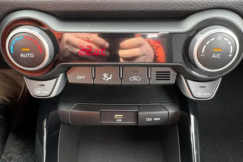 Kia Stonic din 2025 cu 60 km - oferta KIA208474 - foto 14