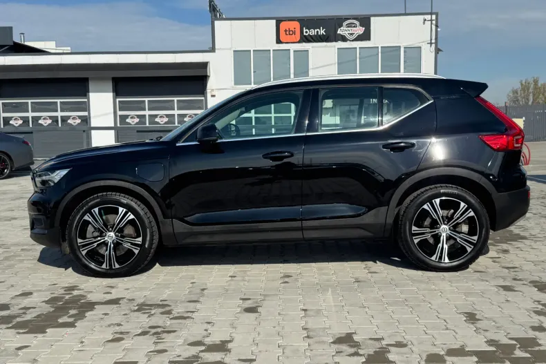 Volvo XC40 din 2021 cu 144.660 km - oferta VOL208479 - foto 3
