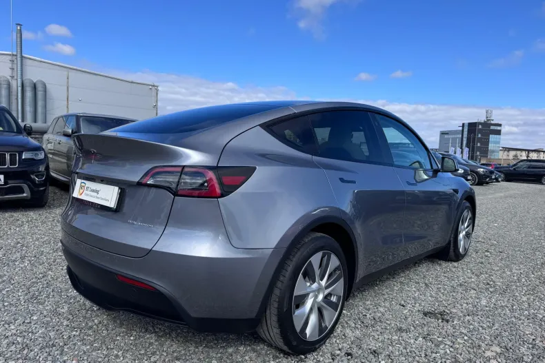 Tesla Model Y din 2023 cu 41.906 km - oferta TES208484 - foto 3