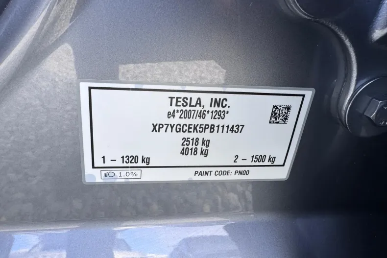 Tesla Model Y din 2023 cu 41.906 km - oferta TES208484 - foto 5
