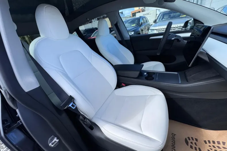 Tesla Model Y din 2023 cu 41.906 km - oferta TES208484 - foto 18