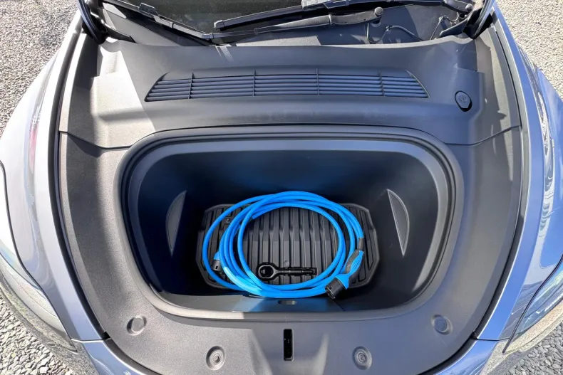 Tesla Model Y din 2023 cu 41.906 km - oferta TES208484 - foto 31