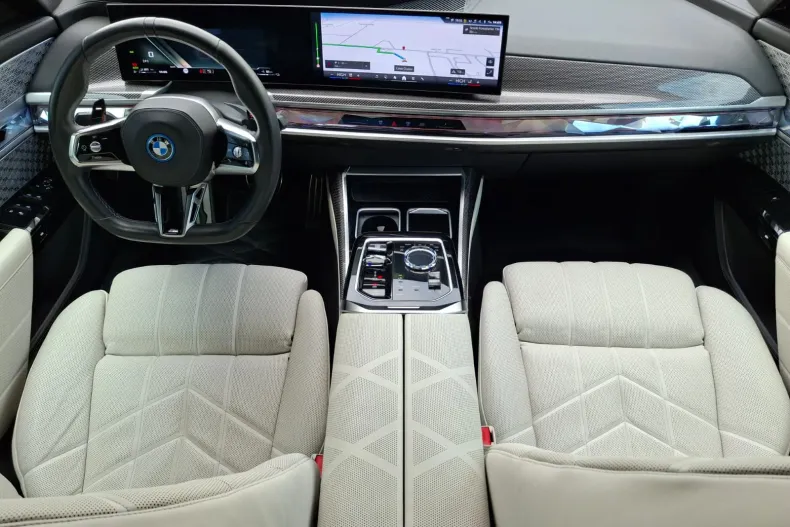 BMW M7 (Seria 7) din 2023 cu 105.617 km - oferta BMW208489 - foto 15