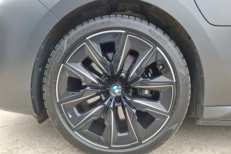 BMW M7 (Seria 7) din 2023 cu 105.617 km - oferta BMW208489 - foto 32
