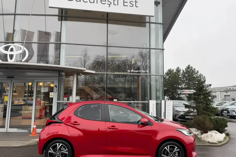 Toyota Yaris din 2025 cu 2.000 km - oferta TOY208491 - foto 1