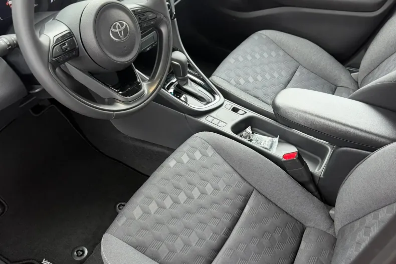 Toyota Yaris din 2025 cu 2.000 km - oferta TOY208491 - foto 9